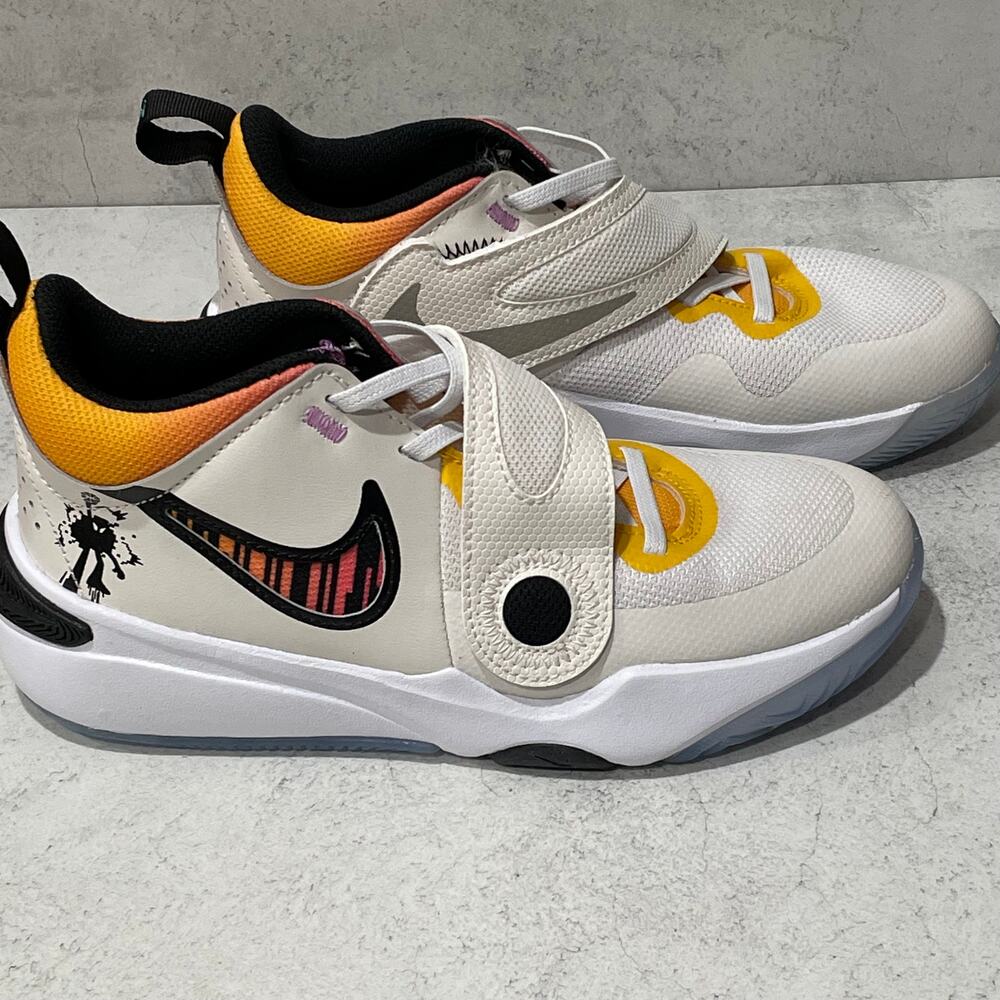 Nike Team Hustle D 11 Older Kids Basketball Shoes - Excellent